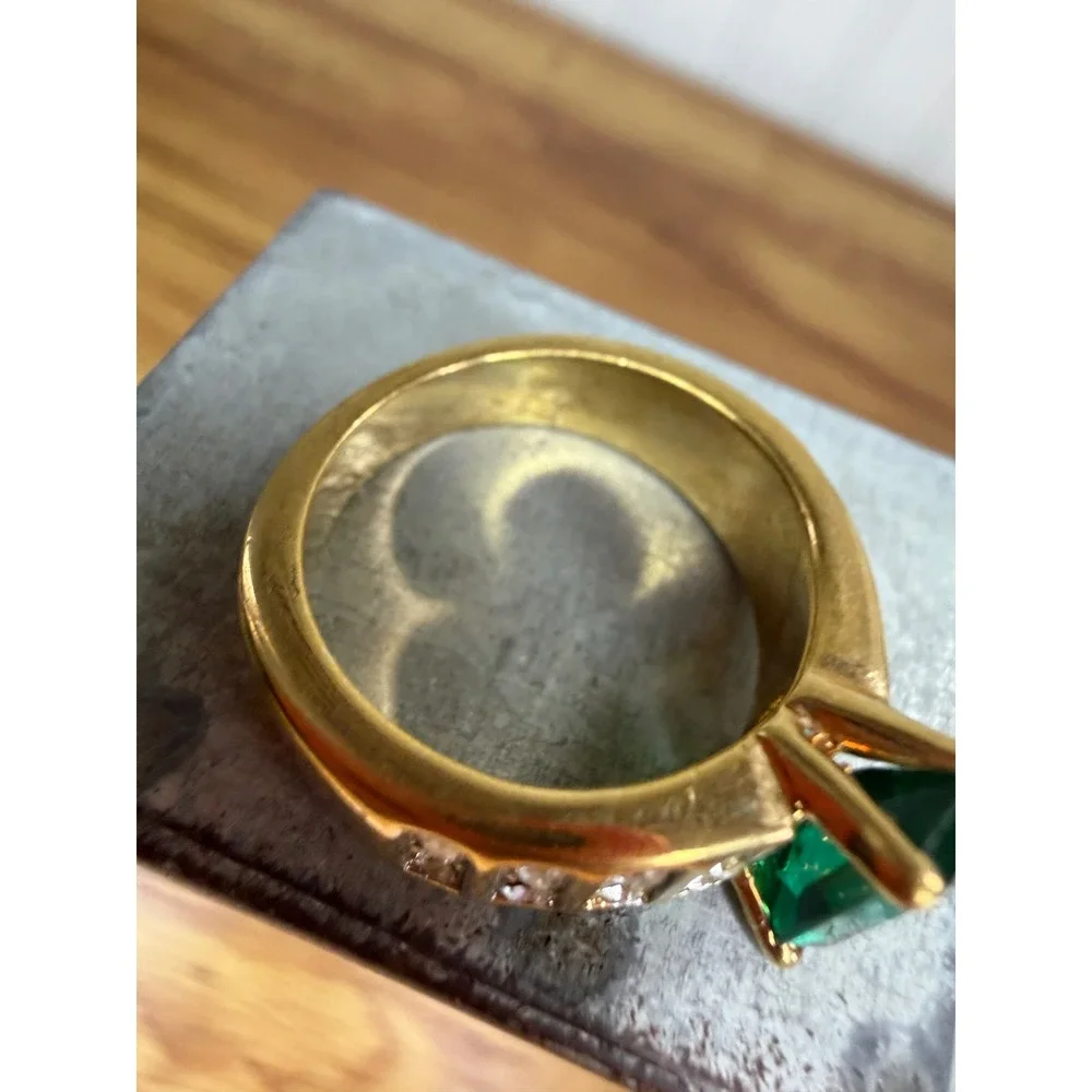 Vintage Emerald Cut Green Stone Cocktail Ring Gold Tone Size 7.5